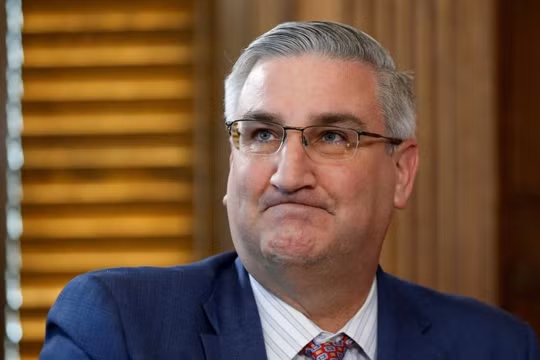 Ông Eric Holcomb, Thống đốc bang Indiana bất ngờ đến Đài Loan đêm 21/8, bắt đầu chuyến thăm 4 ngày (Ảnh: Reuters).