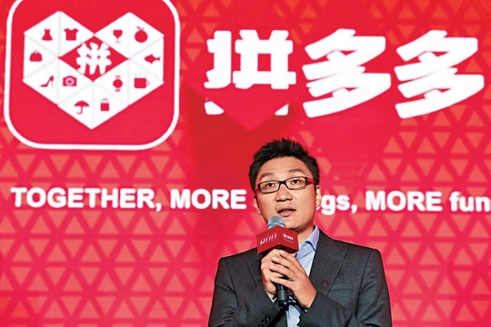 Vào thời kỳ đỉnh cao, doanh thu của Pinduoduo tăng trưởng 131%, ông chủ Hoàng Tranh chiếm ngôi người giàu nhất Trung Quốc. Ảnh: NetEase.