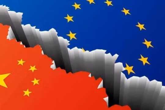 Quan hệ kinh tế - thương mại Trung Quốc và EU đang có biến động do Trung Quốc siết chặt kiểm soát xuất khẩu. Ảnh: Creaders.