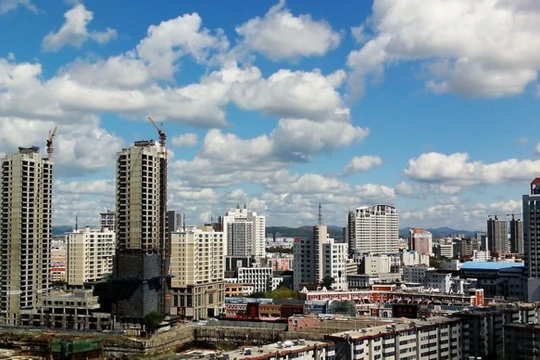 Thành phố Phụ Tân, tỉnh Liêu Ninh, nơi giá nhà ở "rẻ như rau" (Ảnh: HK01).