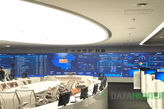 "Bếp trung tâm", nơi sản xuất tin tập trung của Tập đoàn Nhân dân Nhật báo. Ảnh: Sohu.