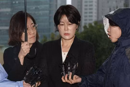 Moon Da-hye, con gái ông Moon Jae-in bị bắt vì lái xe khi say rượu năm 2024. Ảnh: Ifeng.