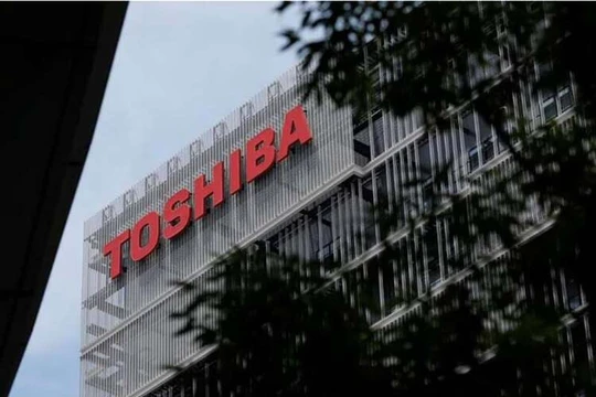 Vì sao Toshiba, một trong năm nhà sản xuất chất bán dẫn hàng đầu thế giới, rời sàn chứng khoán?
