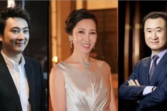 Vương Tư Thông, con trai duy nhất của vợ chồng ông chủ Tập đoàn Vạn Đạt Vương Kiện Lâm và bà Lâm Ninh. Ảnh: QQnews.