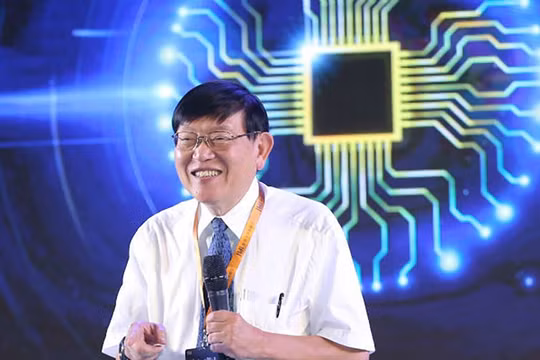 Ông Trương Nhữ Kinh, người nỗ lực không ngừng nghỉ vì sự phát triển chip của Trung Quốc (Ảnh: Sina)