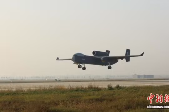 Ngày 11/12, UAV tàu mẹ "Cửu Thiên" đã bay thử chuyến đầu tiên thành công. Ảnh: CNS.