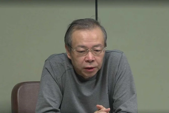 Lại Tiểu Dân sám hối trong phim chiếu trên CCTV (Ảnh: CCTV).