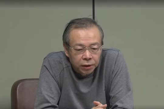 Lại Tiểu Dân sám hối trong phim chiếu trên CCTV (Ảnh: CCTV).