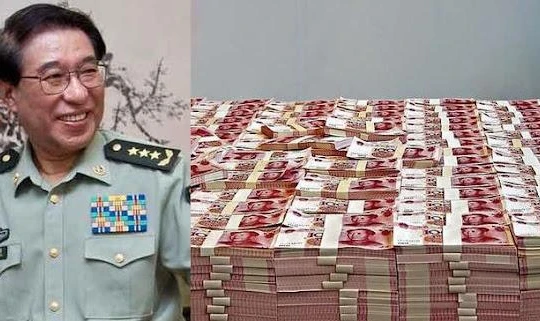 Số tiền mặt thu được trong nhà Từ Tài Hậu lên tới cả tấn (Ảnh: Ifeng).