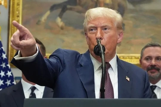 Tổng thống Mỹ Trump cảnh báo sẽ có biện pháp đáp trả việc EU phạt tiền Google. Ảnh: Sina.