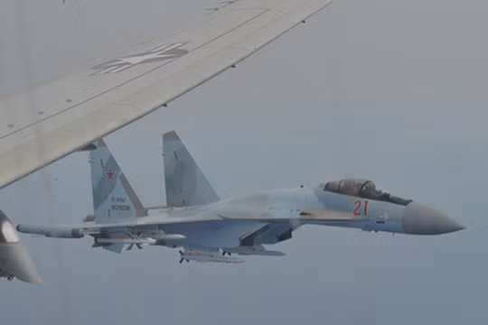 Hạm đội Sáu Mỹ cáo buộc máy bay Su-35 của Nga ngăn chặn trái luật máy bay trinh sát chống ngầm của họ trên vùng trời Địa Trung Hải (Ảnh: Guancha)