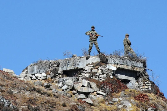 Tình hình biên giới Trung - Ấn ngày càng căng thẳng, cả hai bên đều gia tăng các hành động chuẩn bị chiến tranh (Ảnh: Đa Chiều).