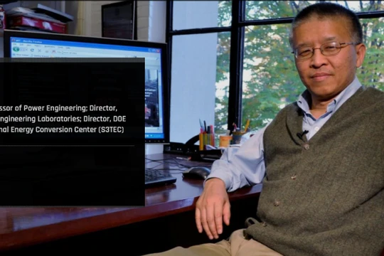 Giáo sư người Mỹ gốc Hoa Trần Cương bị FBI bắt và khởi tố (Ảnh: Sina)