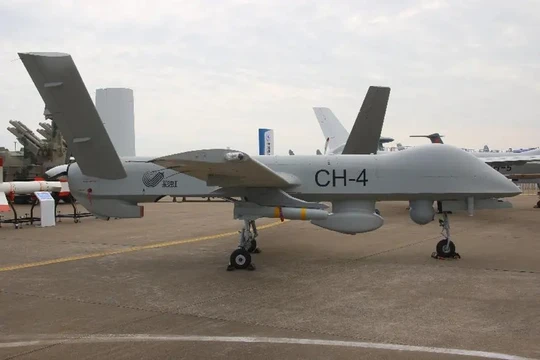 Trung Quốc cung cấp lô đầu tiên UAV tổng hợp trinh sát và tấn công tầm xa CH-4 cho Pakistan. Ảnh: Singtao.