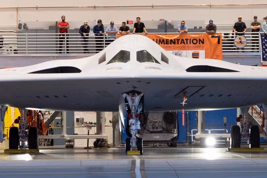 B-21 Raider ra mắt lần đầu ngày 2/12/2022 (Ảnh: Thedrive).