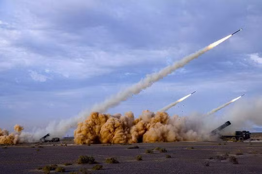 Xung đột dữ dội ở Nagorno-Karabakh đã khiến Armenia tiêu hao vũ khí đạn dược rất lớn, phải cầu cứu Nga hỗ trợ (Ảnh: Sohu).