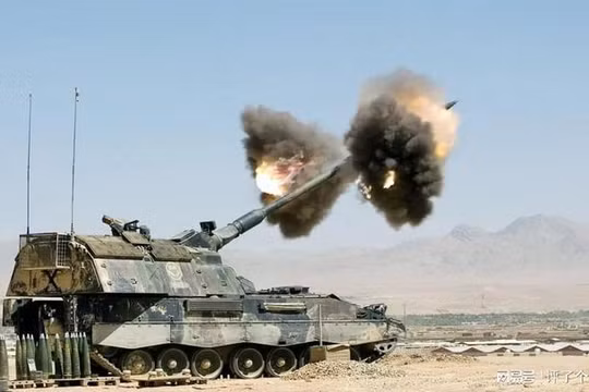 Pháo tự hành PzH-2000 đắt tiền với công nghệ tiên tiến Đức cung cấp cho Ukraine (Ảnh: Wiki)