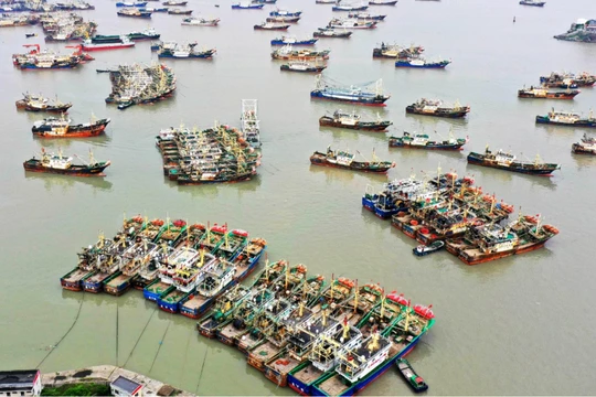 Bộ Ngoại giao Philippines phản đối Trung Quốc cấm đánh bắt cá trên Biển Đông (Ảnh: Hk01).