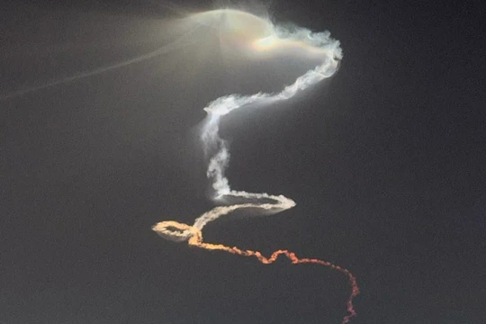 Hình ảnh về quỹ đạo bay của tên lửa lạ đêm 18/6 gây nên những đồn đoán. Ảnh: Chinatimes.