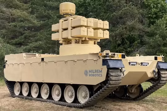 Toàn bộ hệ thống phóng tên lửa tầm xa Akeron LP trên xe robot Type-X. Ảnh: NetEase.