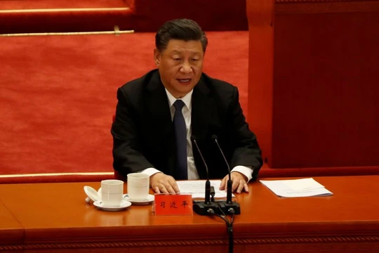 Phát biểu tại cuộc mít tinh kỷ niệm 70 năm "kháng Mỹ viện Triều" hôm 23/10, ông Tập Cận Bình gửi tín hiệu mạnh mẽ tới Mỹ (Ảnh: Reuters).