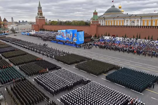 Quảng trường Đỏ trước khi Lễ duyệt binh bắt đầu (Ảnh: Sputnik).