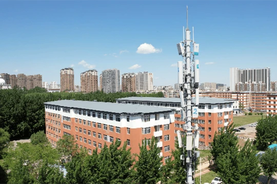 Ăng-ten trạm gốc mạng không dây thông minh của Huawei. Ảnh: Sohu.