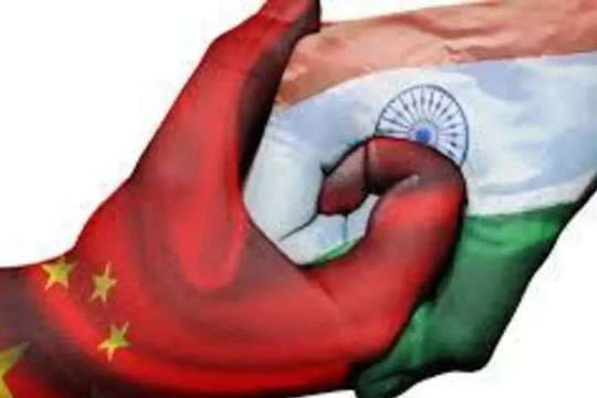 Sau cuộc điện thoại tối 5/7, hai nước đã đạt được đồng thuận lui quân tại một số điểm đối đầu (Ảnh: RFI)