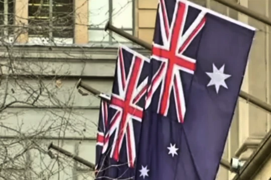 The Australian công bố tư liệu được cho là nội bộ Trung Quốc tiết lộ về các đảng viên làm việc trong các cơ quan ngoại giao , công ty nước ngoài...là mối đe dọa tiềm tàng về an ninh (Ảnh: The Australian).