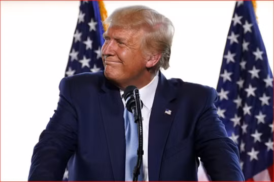 Ngày 18/8 Tổng thống Trump nói tại Yuma chính ông là người đã hủy bỏ cuộc đàm phán thương mại với Trung Quốc vào cuối tuần trước: "Bây giờ tôi không muốn nói chuyện với Trung Quốc nữa!”.(Ảnh: Creaders)