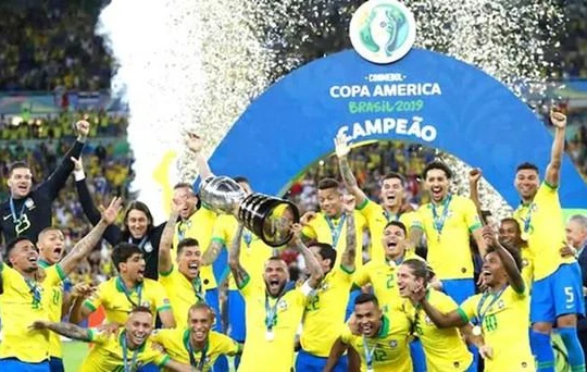 Đương kim vô địch Copa America có quá nhiều lợi thế để bảo vệ chức vô địch, nhất là khi họ được đá trên sân nhà. Ảnh AP.