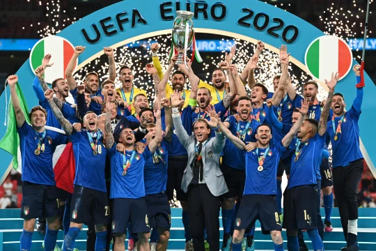 Xin chúc mừng ĐT Italia. Ảnh UEFA. 