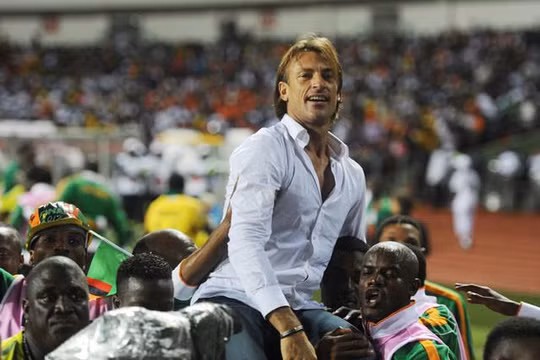 HLV H. Renard tuyên bố Saudi Arabia đến Hà Nội để lấy trọn 3 điểm. Ảnh AFC.