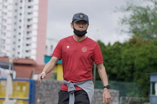 Ông Shin Tae-yong là nhà cầm quân “biết người, biết ta” và toan tính đường dài. Ảnh Bola.