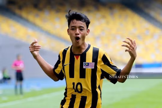  Luqman Hakim mới 19 tuổi là một khuôn mặt mới được ông Tan trình làng 2 trận đấu với UAE và Việt Nam tại vòng loại thứ 2 World Cup 2022 châu Á,. Ảnh New ST