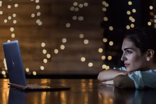 Laptop siêu mỏng HP Spectre giá 42,99 triệu đồng