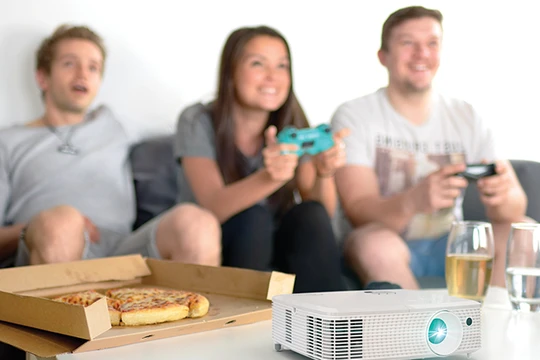 Optoma ra mắt máy chiếu giải trí mới