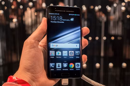 Cận cảnh hàng 'độc' của Huawei: Porsche Design Mate 9