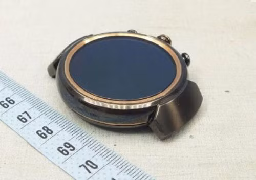 Làng thiết bị di động cũng vừa rộ lên những hình ảnh đầu tiên được cho là của chiếc ZenWatch 3.