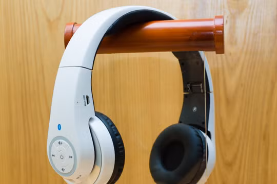 Cận cảnh tai nghe Intopic Jazz BT950