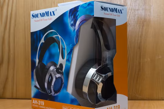 Cận cảnh tai nghe chơi game Soundmax AH-319