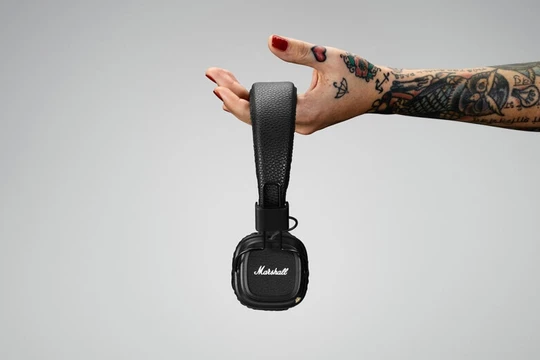Marshall ra mắt tai nghe Bluetooth pin 30 giờ