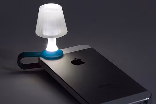 Luma - phụ kiện đèn ngủ mini tận dụng đèn flash của iPhone