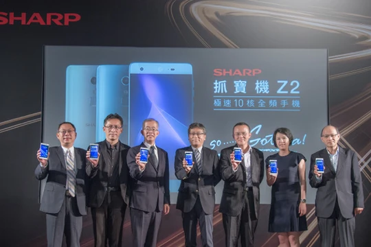 Sharp ra mắt smartphone hỗ trợ lấy nét theo pha