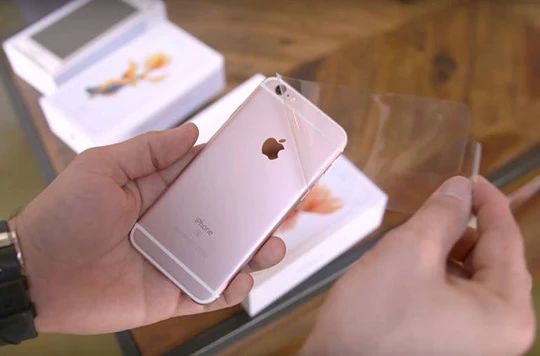iPhone 6s lock giá rẻ ngập kệ Việt: Mua hay không?