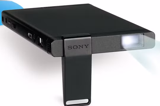 Sony ra mắt máy chiếu di động cự ly ngắn