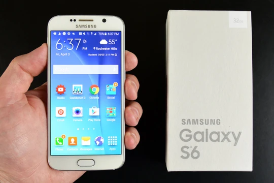 Samsung Galaxy S6 phát hỏa trên máy bay