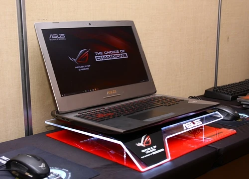 Cận cảnh laptop chuyên game Asus ROG G752 giá 50 triệu đồng