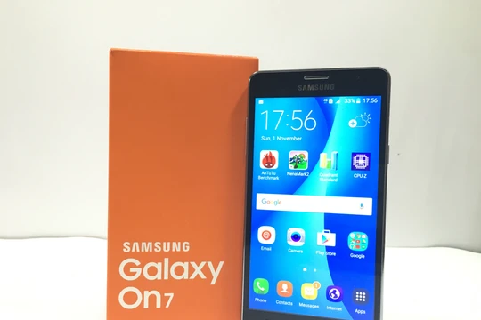 Điện thoại Samsung Galaxy On7 giá 3,99 triệu đồng