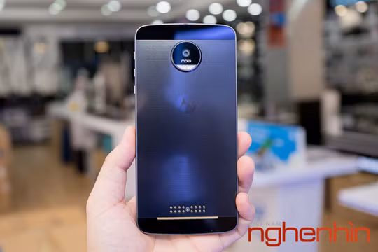 Xem kỹ smartphone Moto Z vừa lên kệ Việt giá 16 triệu